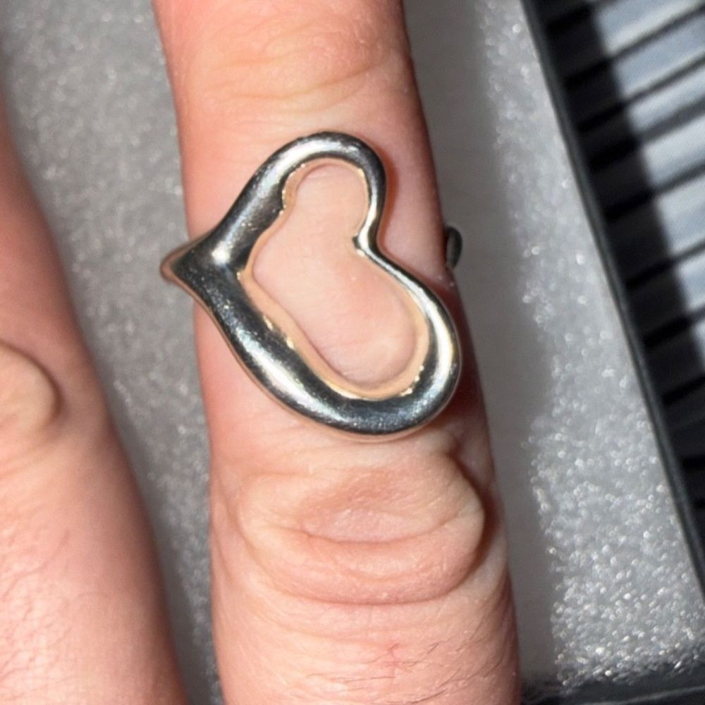Tiffany & Co Vintage ELSA PERETTI Sterling Silver Open Heart Size 6 Ring